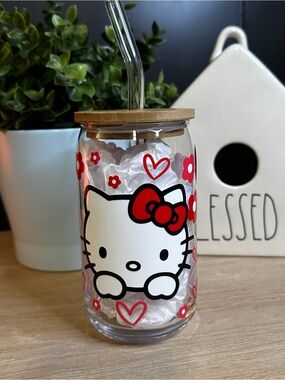 Hello Kitty Clear 16 oz. Glass Tumbler with bamboo lid & glass straw.